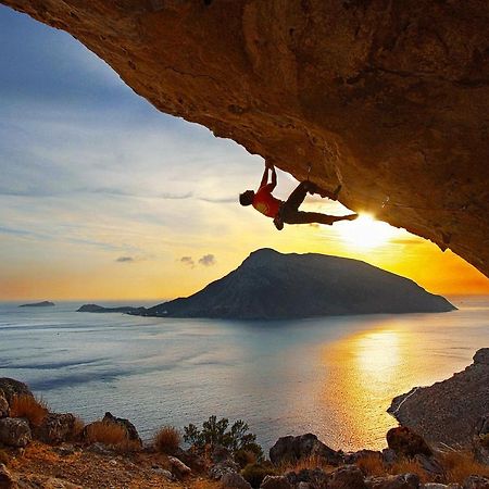 Via Ferrata Houses Миртеа Экстерьер фото